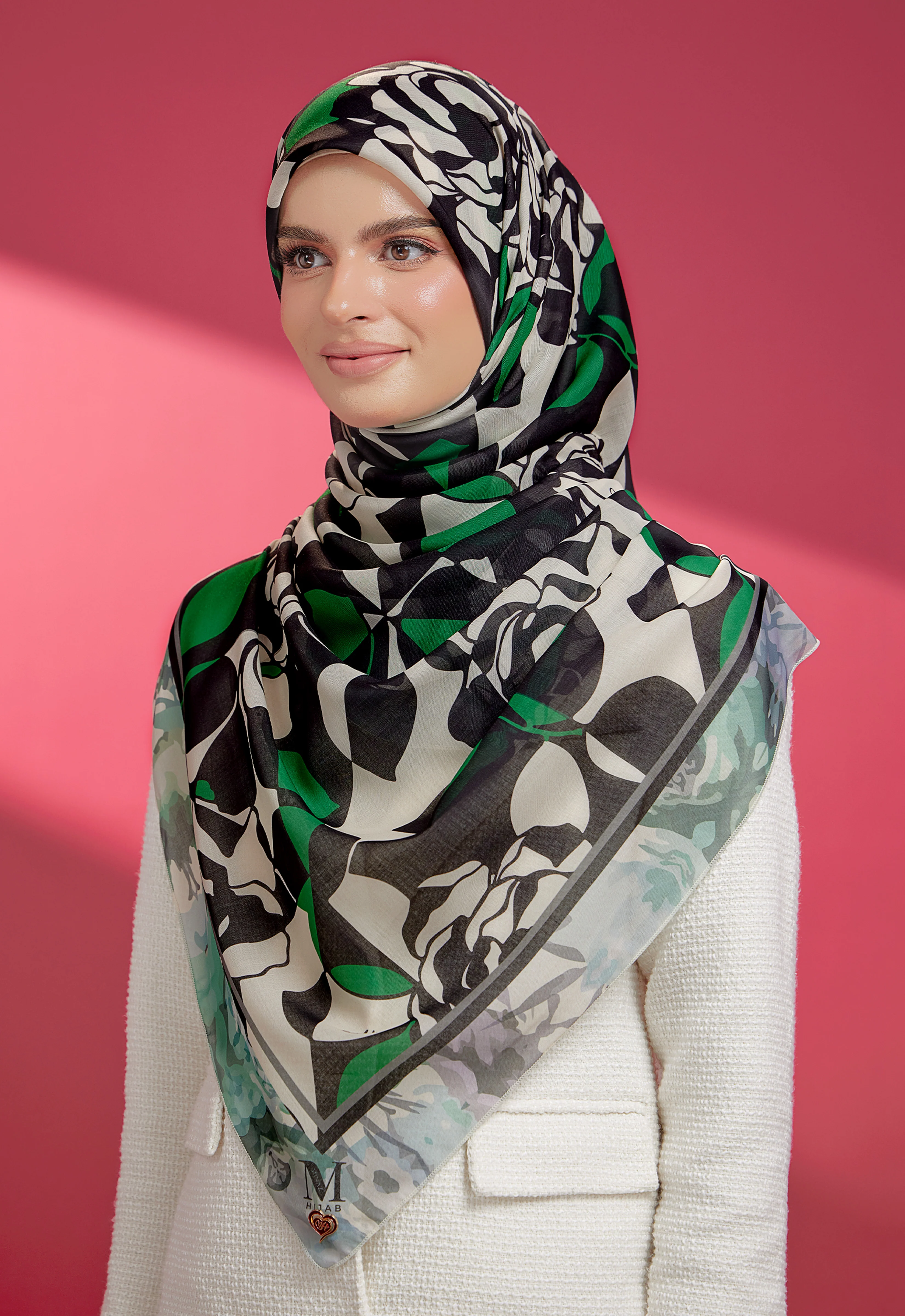 JULIA - Image 6