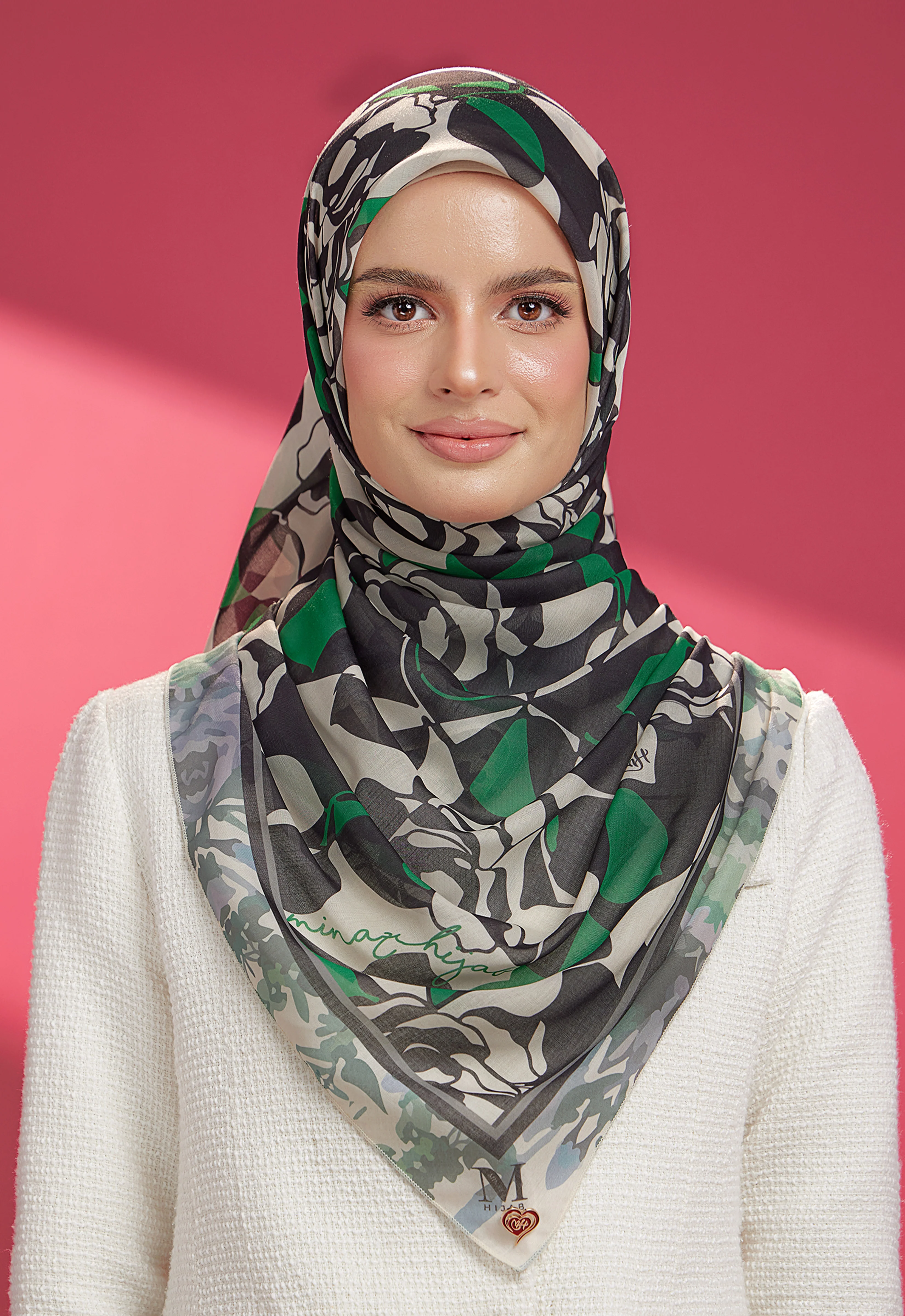 JULIA - Image 8