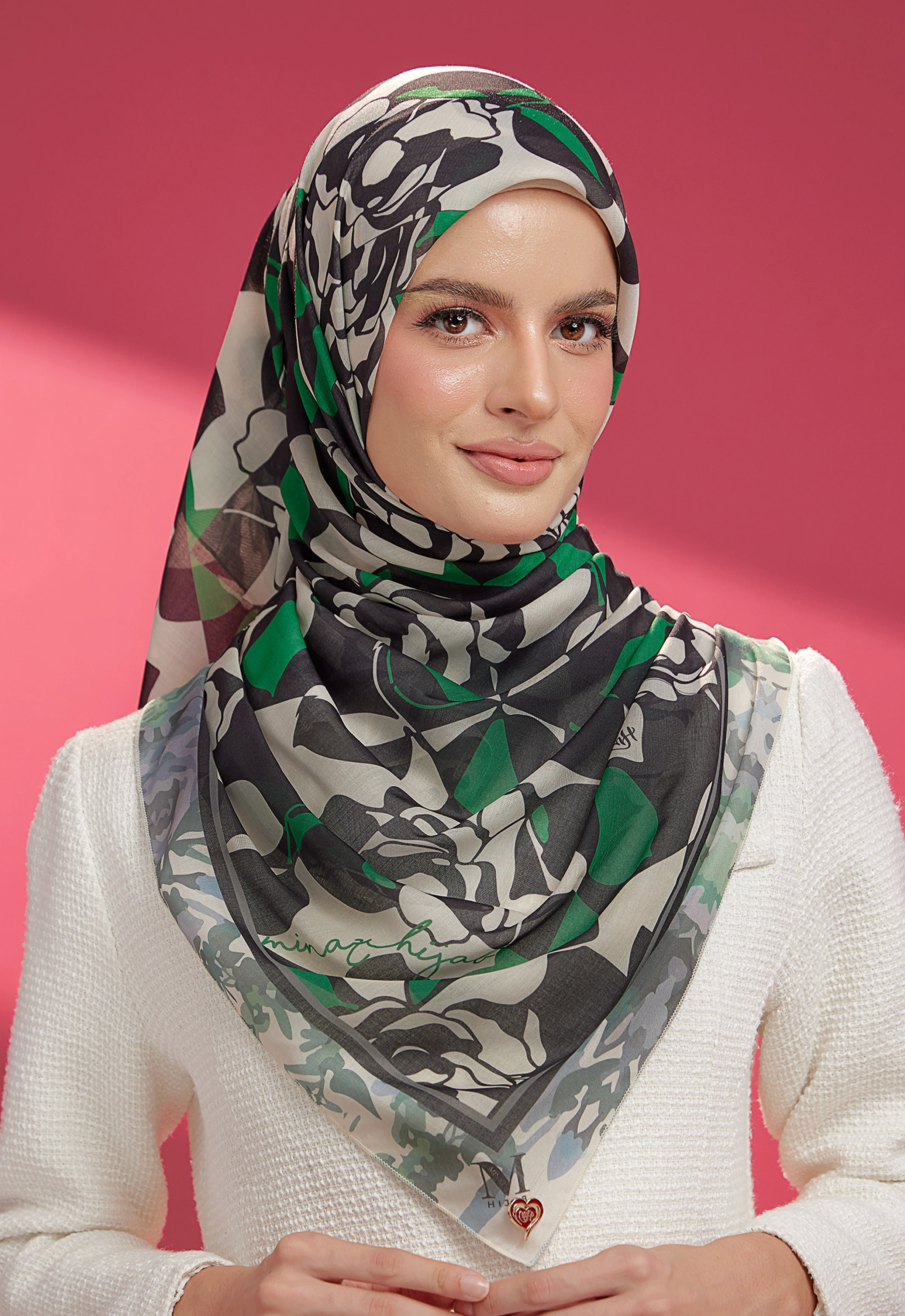 JULIA - Image 9